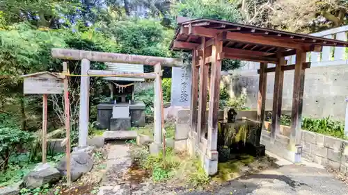 前原御嶽神社の建物その他