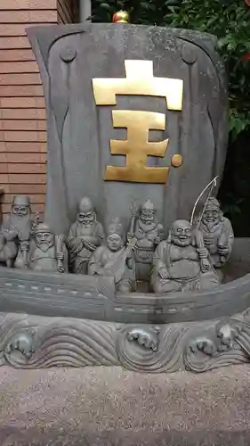 十番稲荷神社の像