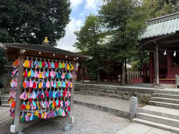 武蔵一宮氷川神社の{uncategorized: "未分類", other: "その他", undefined: "問題あり", building: "その他建物", grave: "お墓", sacred_gate: "鳥居", guardian: "狛犬", statue: "像", buddha: "仏像", history: "歴史", nature: "自然", garden: "庭園", animal: "動物", pagoda: "塔", temizu: "手水舎", mountain_gate: "山門・神門", sanctuary: "本殿・本堂", subordinate: "末社・摂社", art: "芸術", scenery: "景色", jizo: "地蔵", ema: "絵馬", goshuin: "御朱印", omikuji: "おみくじ", items: "授与品その他", amulet: "お守り", goshuincho: "御朱印帳", eats: "食事", festival: "お祭り", votive_dance: "神楽", shichigosan: "七五三参", wedding: "結婚式", experience: "体験その他", initially: "初詣", around: "周辺", anti_infection: "感染症対策"}