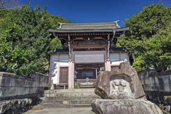 月桂院の山門・神門