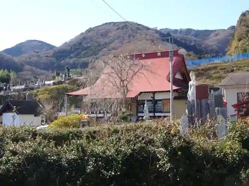 伊勢原 法泉寺の本殿・本堂