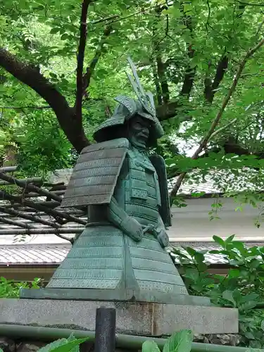 藤森神社の像