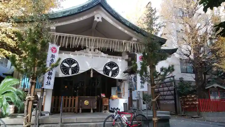 銀杏岡八幡神社の本殿・本堂
