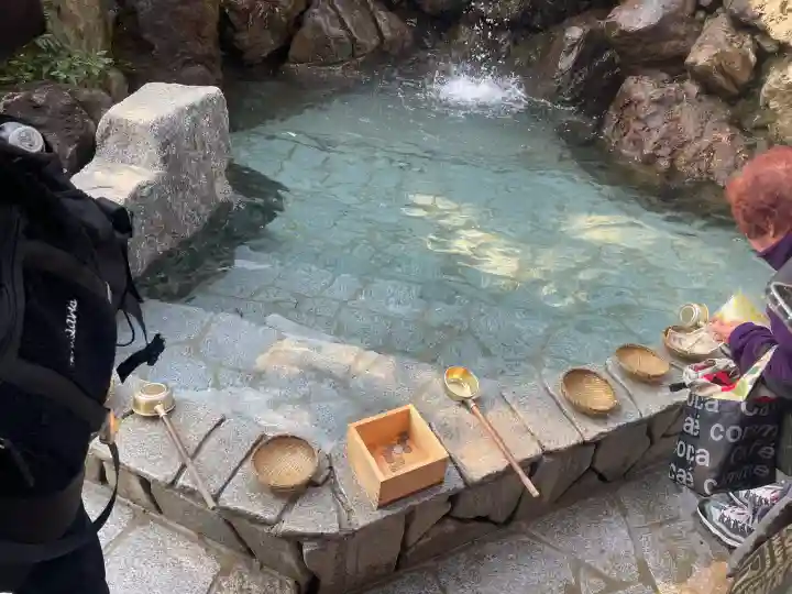 金蛇水神社の{uncategorized: "未分類", other: "その他", undefined: "問題あり", building: "その他建物", grave: "お墓", sacred_gate: "鳥居", guardian: "狛犬", statue: "像", buddha: "仏像", history: "歴史", nature: "自然", garden: "庭園", animal: "動物", pagoda: "塔", temizu: "手水舎", mountain_gate: "山門・神門", sanctuary: "本殿・本堂", subordinate: "末社・摂社", art: "芸術", scenery: "景色", jizo: "地蔵", ema: "絵馬", goshuin: "御朱印", omikuji: "おみくじ", items: "授与品その他", amulet: "お守り", goshuincho: "御朱印帳", eats: "食事", festival: "お祭り", votive_dance: "神楽", shichigosan: "七五三参", wedding: "結婚式", experience: "体験その他", initially: "初詣", around: "周辺", anti_infection: "感染症対策"}