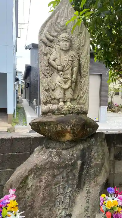 天徳寺の{uncategorized: "未分類", other: "その他", undefined: "問題あり", building: "その他建物", grave: "お墓", sacred_gate: "鳥居", guardian: "狛犬", statue: "像", buddha: "仏像", history: "歴史", nature: "自然", garden: "庭園", animal: "動物", pagoda: "塔", temizu: "手水舎", mountain_gate: "山門・神門", sanctuary: "本殿・本堂", subordinate: "末社・摂社", art: "芸術", scenery: "景色", jizo: "地蔵", ema: "絵馬", goshuin: "御朱印", omikuji: "おみくじ", items: "授与品その他", amulet: "お守り", goshuincho: "御朱印帳", eats: "食事", festival: "お祭り", votive_dance: "神楽", shichigosan: "七五三参", wedding: "結婚式", experience: "体験その他", initially: "初詣", around: "周辺", anti_infection: "感染症対策"}