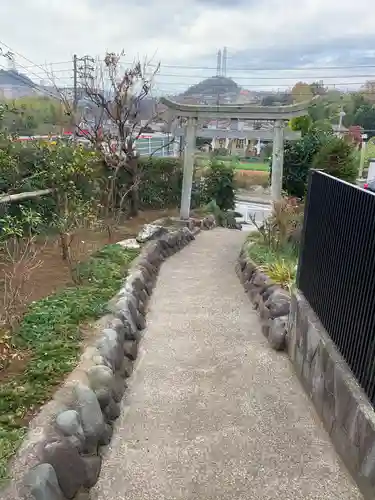 横浜御嶽神社の鳥居