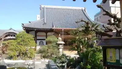 誓安寺の本殿・本堂