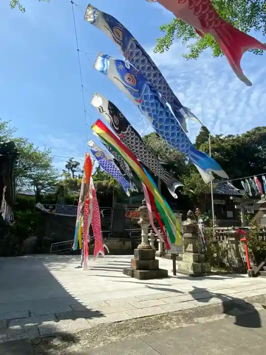 海南神社の{uncategorized: "未分類", other: "その他", undefined: "問題あり", building: "その他建物", grave: "お墓", sacred_gate: "鳥居", guardian: "狛犬", statue: "像", buddha: "仏像", history: "歴史", nature: "自然", garden: "庭園", animal: "動物", pagoda: "塔", temizu: "手水舎", mountain_gate: "山門・神門", sanctuary: "本殿・本堂", subordinate: "末社・摂社", art: "芸術", scenery: "景色", jizo: "地蔵", ema: "絵馬", goshuin: "御朱印", omikuji: "おみくじ", items: "授与品その他", amulet: "お守り", goshuincho: "御朱印帳", eats: "食事", festival: "お祭り", votive_dance: "神楽", shichigosan: "七五三参", wedding: "結婚式", experience: "体験その他", initially: "初詣", around: "周辺", anti_infection: "感染症対策"}