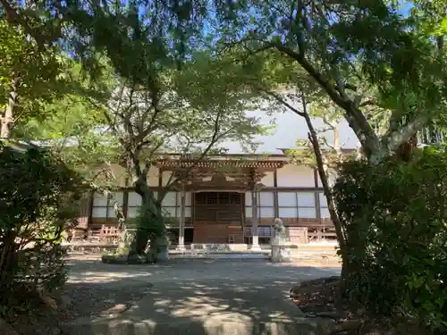 長昌寺の本殿・本堂