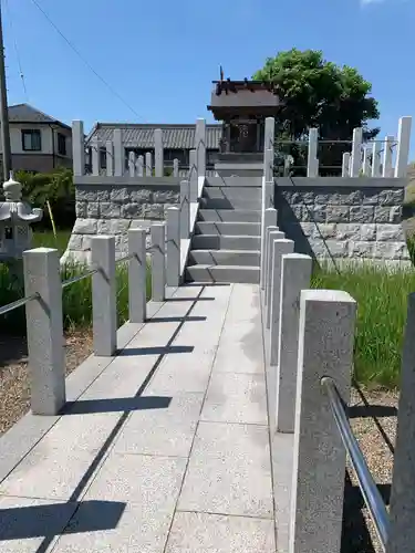 殿名八剣神社の建物その他