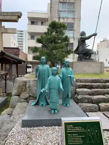 柴田神社の像