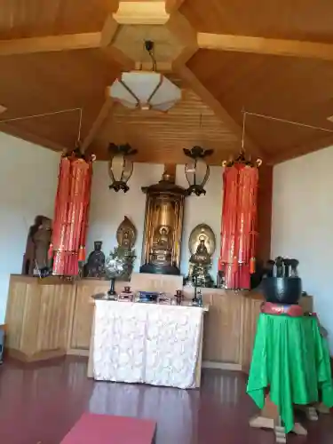 法雲寺の{uncategorized: "未分類", other: "その他", undefined: "問題あり", building: "その他建物", grave: "お墓", sacred_gate: "鳥居", guardian: "狛犬", statue: "像", buddha: "仏像", history: "歴史", nature: "自然", garden: "庭園", animal: "動物", pagoda: "塔", temizu: "手水舎", mountain_gate: "山門・神門", sanctuary: "本殿・本堂", subordinate: "末社・摂社", art: "芸術", scenery: "景色", jizo: "地蔵", ema: "絵馬", goshuin: "御朱印", omikuji: "おみくじ", items: "授与品その他", amulet: "お守り", goshuincho: "御朱印帳", eats: "食事", festival: "お祭り", votive_dance: "神楽", shichigosan: "七五三参", wedding: "結婚式", experience: "体験その他", initially: "初詣", around: "周辺", anti_infection: "感染症対策"}