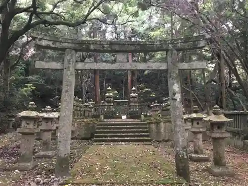 大照院の鳥居