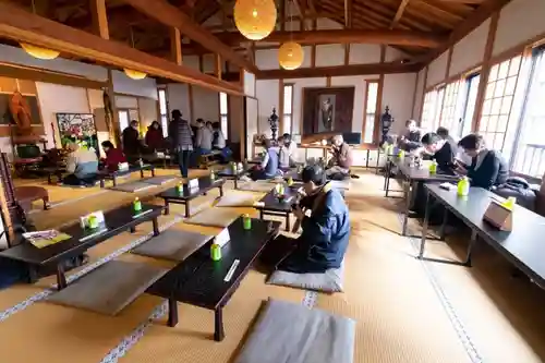 遠照山 光明寺（尼崎大仏）の本殿・本堂