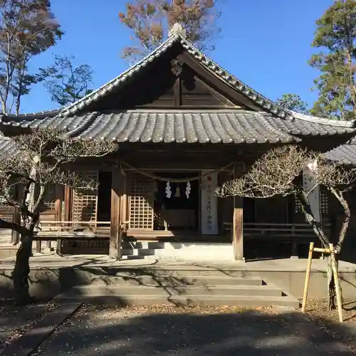 綾護国神社の本殿・本堂