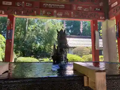 北口本宮冨士浅間神社の手水舎