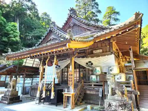 安志加茂神社の本殿・本堂
