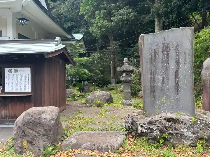 貴船神社の{uncategorized: "未分類", other: "その他", undefined: "問題あり", building: "その他建物", grave: "お墓", sacred_gate: "鳥居", guardian: "狛犬", statue: "像", buddha: "仏像", history: "歴史", nature: "自然", garden: "庭園", animal: "動物", pagoda: "塔", temizu: "手水舎", mountain_gate: "山門・神門", sanctuary: "本殿・本堂", subordinate: "末社・摂社", art: "芸術", scenery: "景色", jizo: "地蔵", ema: "絵馬", goshuin: "御朱印", omikuji: "おみくじ", items: "授与品その他", amulet: "お守り", goshuincho: "御朱印帳", eats: "食事", festival: "お祭り", votive_dance: "神楽", shichigosan: "七五三参", wedding: "結婚式", experience: "体験その他", initially: "初詣", around: "周辺", anti_infection: "感染症対策"}