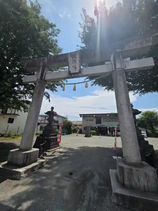日野八坂神社の{uncategorized: "未分類", other: "その他", undefined: "問題あり", building: "その他建物", grave: "お墓", sacred_gate: "鳥居", guardian: "狛犬", statue: "像", buddha: "仏像", history: "歴史", nature: "自然", garden: "庭園", animal: "動物", pagoda: "塔", temizu: "手水舎", mountain_gate: "山門・神門", sanctuary: "本殿・本堂", subordinate: "末社・摂社", art: "芸術", scenery: "景色", jizo: "地蔵", ema: "絵馬", goshuin: "御朱印", omikuji: "おみくじ", items: "授与品その他", amulet: "お守り", goshuincho: "御朱印帳", eats: "食事", festival: "お祭り", votive_dance: "神楽", shichigosan: "七五三参", wedding: "結婚式", experience: "体験その他", initially: "初詣", around: "周辺", anti_infection: "感染症対策"}