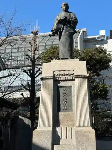 泉岳寺の像