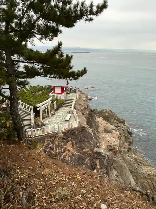 海津見神社(桂浜龍王宮)の{uncategorized: "未分類", other: "その他", undefined: "問題あり", building: "その他建物", grave: "お墓", sacred_gate: "鳥居", guardian: "狛犬", statue: "像", buddha: "仏像", history: "歴史", nature: "自然", garden: "庭園", animal: "動物", pagoda: "塔", temizu: "手水舎", mountain_gate: "山門・神門", sanctuary: "本殿・本堂", subordinate: "末社・摂社", art: "芸術", scenery: "景色", jizo: "地蔵", ema: "絵馬", goshuin: "御朱印", omikuji: "おみくじ", items: "授与品その他", amulet: "お守り", goshuincho: "御朱印帳", eats: "食事", festival: "お祭り", votive_dance: "神楽", shichigosan: "七五三参", wedding: "結婚式", experience: "体験その他", initially: "初詣", around: "周辺", anti_infection: "感染症対策"}