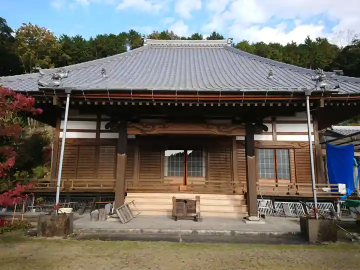 清涼寺の本殿・本堂