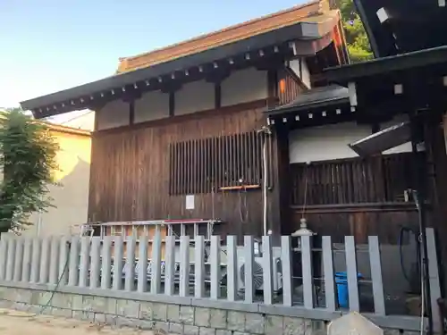 仲村神社の本殿