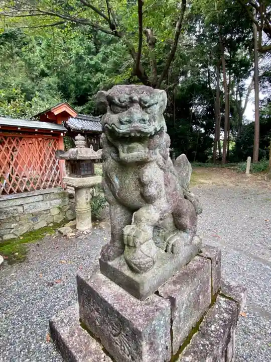 八幡宮(吉利倶八幡宮・勧修寺八幡宮)の狛犬