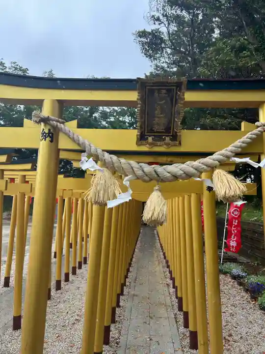 ほしいも神社の{uncategorized: "未分類", other: "その他", undefined: "問題あり", building: "その他建物", grave: "お墓", sacred_gate: "鳥居", guardian: "狛犬", statue: "像", buddha: "仏像", history: "歴史", nature: "自然", garden: "庭園", animal: "動物", pagoda: "塔", temizu: "手水舎", mountain_gate: "山門・神門", sanctuary: "本殿・本堂", subordinate: "末社・摂社", art: "芸術", scenery: "景色", jizo: "地蔵", ema: "絵馬", goshuin: "御朱印", omikuji: "おみくじ", items: "授与品その他", amulet: "お守り", goshuincho: "御朱印帳", eats: "食事", festival: "お祭り", votive_dance: "神楽", shichigosan: "七五三参", wedding: "結婚式", experience: "体験その他", initially: "初詣", around: "周辺", anti_infection: "感染症対策"}