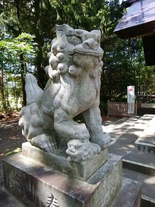 足寄神社の狛犬