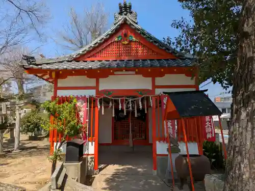 粟津天満神社の{uncategorized: "未分類", other: "その他", undefined: "問題あり", building: "その他建物", grave: "お墓", sacred_gate: "鳥居", guardian: "狛犬", statue: "像", buddha: "仏像", history: "歴史", nature: "自然", garden: "庭園", animal: "動物", pagoda: "塔", temizu: "手水舎", mountain_gate: "山門・神門", sanctuary: "本殿・本堂", subordinate: "末社・摂社", art: "芸術", scenery: "景色", jizo: "地蔵", ema: "絵馬", goshuin: "御朱印", omikuji: "おみくじ", items: "授与品その他", amulet: "お守り", goshuincho: "御朱印帳", eats: "食事", festival: "お祭り", votive_dance: "神楽", shichigosan: "七五三参", wedding: "結婚式", experience: "体験その他", initially: "初詣", around: "周辺", anti_infection: "感染症対策"}