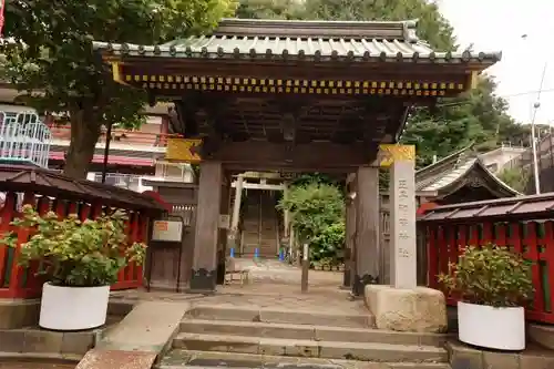 王子稲荷神社の山門・神門