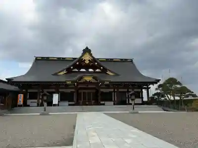 山形縣護國神社の{uncategorized: "未分類", other: "その他", undefined: "問題あり", building: "その他建物", grave: "お墓", sacred_gate: "鳥居", guardian: "狛犬", statue: "像", buddha: "仏像", history: "歴史", nature: "自然", garden: "庭園", animal: "動物", pagoda: "塔", temizu: "手水舎", mountain_gate: "山門・神門", sanctuary: "本殿・本堂", subordinate: "末社・摂社", art: "芸術", scenery: "景色", jizo: "地蔵", ema: "絵馬", goshuin: "御朱印", omikuji: "おみくじ", items: "授与品その他", amulet: "お守り", goshuincho: "御朱印帳", eats: "食事", festival: "お祭り", votive_dance: "神楽", shichigosan: "七五三参", wedding: "結婚式", experience: "体験その他", initially: "初詣", around: "周辺", anti_infection: "感染症対策"}