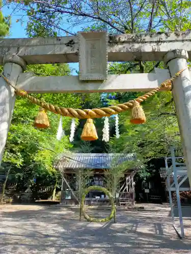 天鷹神社の鳥居