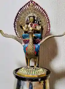 14日午後1時から孔雀明王護摩供を執行します。孔雀は毒蛇を食べる鳥です。
孔雀明王さまが、皆様を困らせている毒や病の毒を抜いてくださいます。参拝は自由です。どうぞお気軽にご参列してください。
好評である護摩供養後の大般若転読のお払いは、
お気軽にお声がけ下さい(1人1000円)。