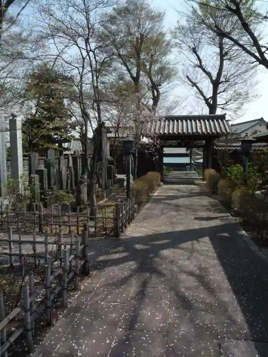 富蔵院の山門・神門