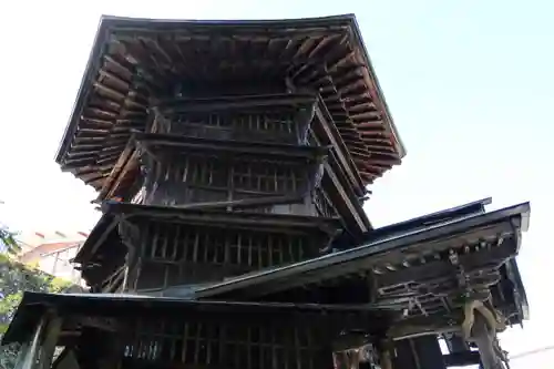 円通三匝堂（さざえ堂）の本殿・本堂