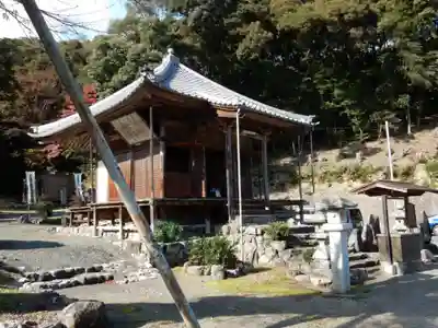 養老寺の本殿・本堂