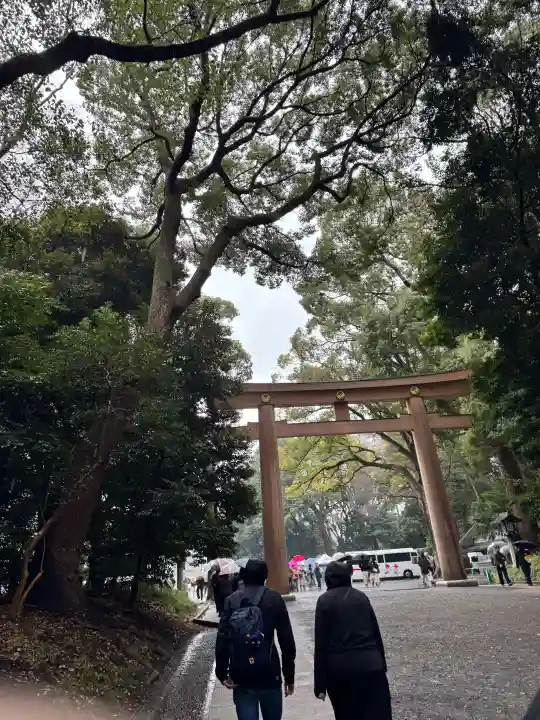 明治神宮の{uncategorized: "未分類", other: "その他", undefined: "問題あり", building: "その他建物", grave: "お墓", sacred_gate: "鳥居", guardian: "狛犬", statue: "像", buddha: "仏像", history: "歴史", nature: "自然", garden: "庭園", animal: "動物", pagoda: "塔", temizu: "手水舎", mountain_gate: "山門・神門", sanctuary: "本殿・本堂", subordinate: "末社・摂社", art: "芸術", scenery: "景色", jizo: "地蔵", ema: "絵馬", goshuin: "御朱印", omikuji: "おみくじ", items: "授与品その他", amulet: "お守り", goshuincho: "御朱印帳", eats: "食事", festival: "お祭り", votive_dance: "神楽", shichigosan: "七五三参", wedding: "結婚式", experience: "体験その他", initially: "初詣", around: "周辺", anti_infection: "感染症対策"}