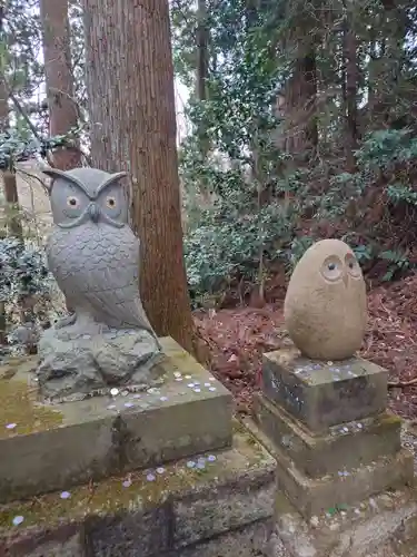 鷲子山上神社の像