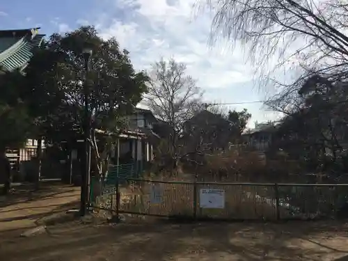 真間稲荷神社の庭園