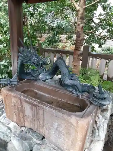  六本木天祖神社の手水舎