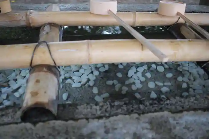 石神社の手水舎