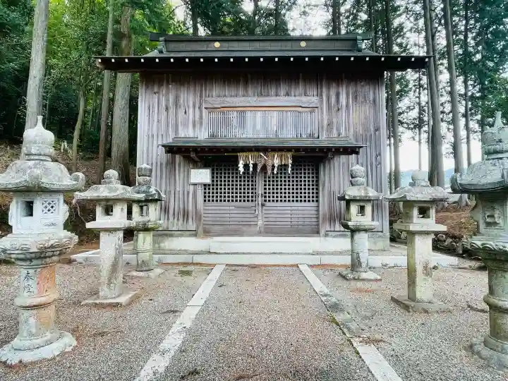天満社の{uncategorized: "未分類", other: "その他", undefined: "問題あり", building: "その他建物", grave: "お墓", sacred_gate: "鳥居", guardian: "狛犬", statue: "像", buddha: "仏像", history: "歴史", nature: "自然", garden: "庭園", animal: "動物", pagoda: "塔", temizu: "手水舎", mountain_gate: "山門・神門", sanctuary: "本殿・本堂", subordinate: "末社・摂社", art: "芸術", scenery: "景色", jizo: "地蔵", ema: "絵馬", goshuin: "御朱印", omikuji: "おみくじ", items: "授与品その他", amulet: "お守り", goshuincho: "御朱印帳", eats: "食事", festival: "お祭り", votive_dance: "神楽", shichigosan: "七五三参", wedding: "結婚式", experience: "体験その他", initially: "初詣", around: "周辺", anti_infection: "感染症対策"}