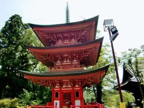 布施弁天 東海寺の塔