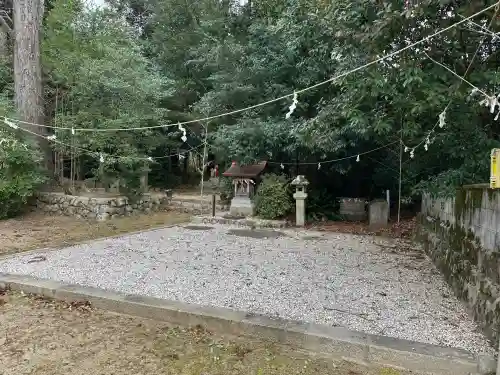 野間神社の{uncategorized: "未分類", other: "その他", undefined: "問題あり", building: "その他建物", grave: "お墓", sacred_gate: "鳥居", guardian: "狛犬", statue: "像", buddha: "仏像", history: "歴史", nature: "自然", garden: "庭園", animal: "動物", pagoda: "塔", temizu: "手水舎", mountain_gate: "山門・神門", sanctuary: "本殿・本堂", subordinate: "末社・摂社", art: "芸術", scenery: "景色", jizo: "地蔵", ema: "絵馬", goshuin: "御朱印", omikuji: "おみくじ", items: "授与品その他", amulet: "お守り", goshuincho: "御朱印帳", eats: "食事", festival: "お祭り", votive_dance: "神楽", shichigosan: "七五三参", wedding: "結婚式", experience: "体験その他", initially: "初詣", around: "周辺", anti_infection: "感染症対策"}