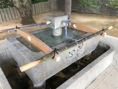 多井畑厄除八幡宮の手水舎