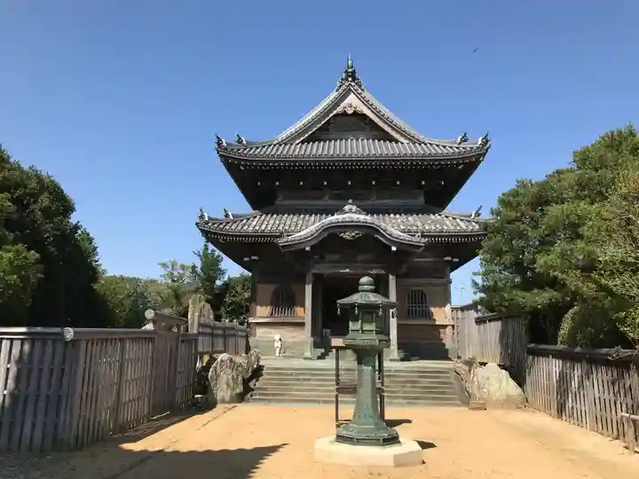 国分寺の本殿・本堂