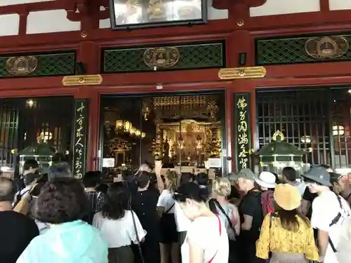 浅草寺の本殿