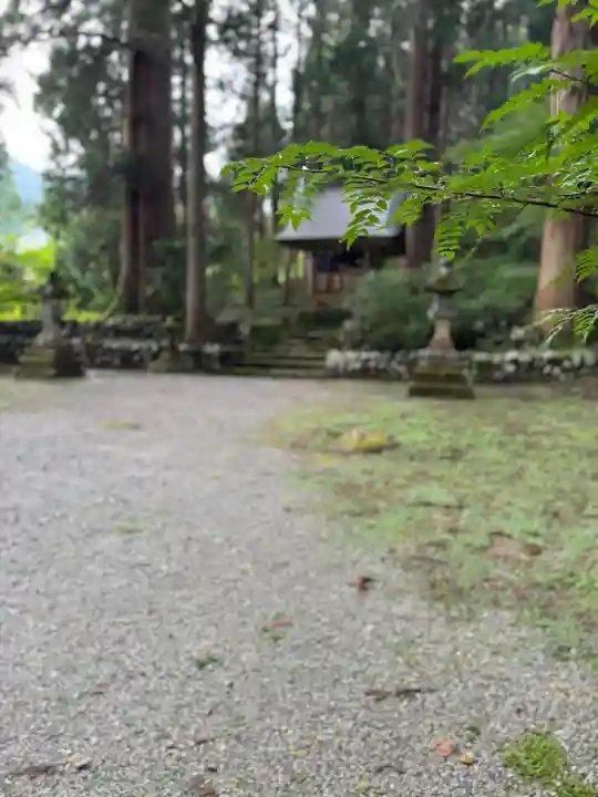 雄山神社中宮祈願殿(富山県)